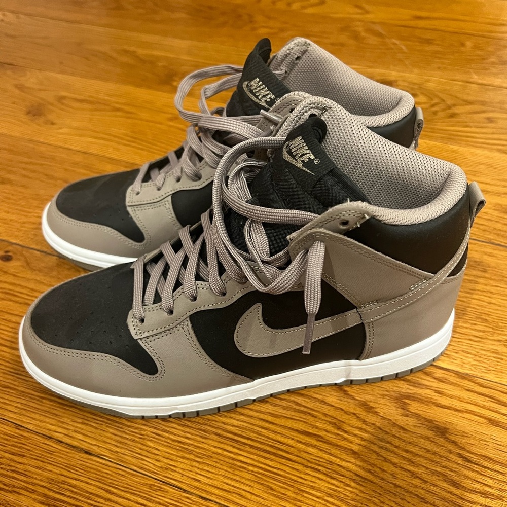 Nike Dunk High (women’s)